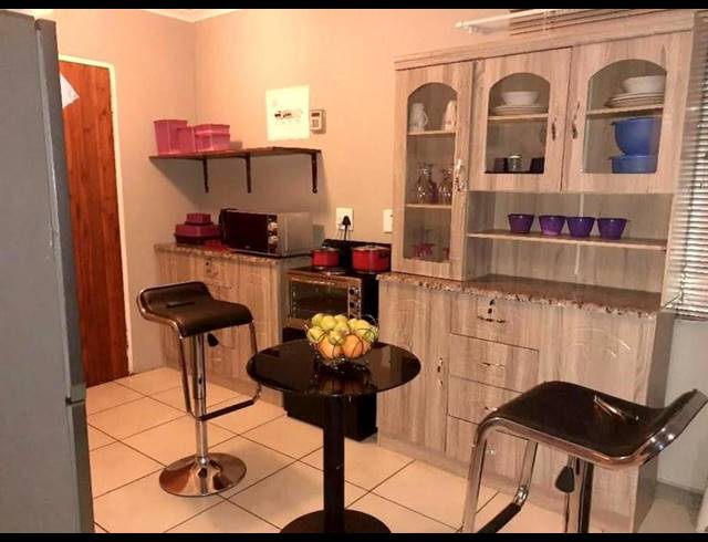 2 BEDROOM PROPERTY TO RENT IN PROTEA GLEN